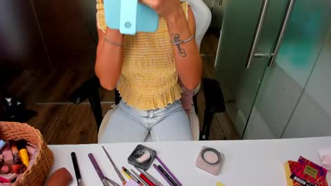 Snapshot of anyarayne chatting on 06.08.26 Anya online show from 06.08.26
