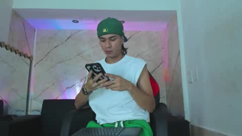 anyelo_sexyhot online show from 10.02.25