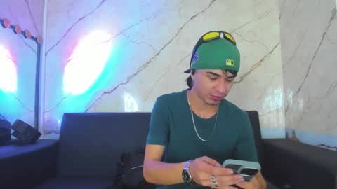 anyelo_sexyhot online show from 10.08.25