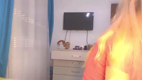 Snapshot of anysadoll chatting on 01.06.25 An online show from 01.06.25