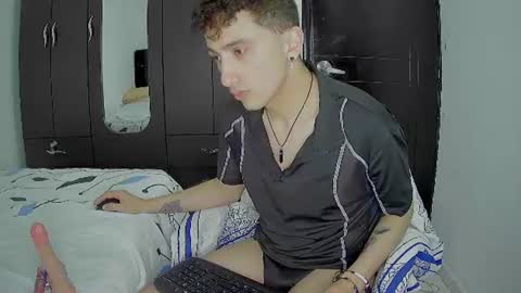 Snapshot of aogut17 chatting on 07.29.26 aogut17 online show from 07.29.26