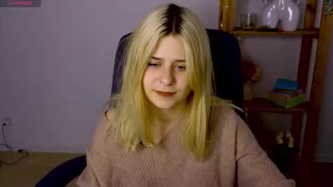 ApheliaStar online show from 11.04.25