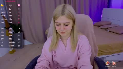 ApheliaStar online show from 03.04.26