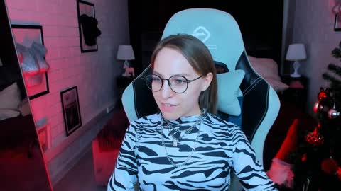 Snapshot of aphexqueen chatting on 12.06.24 APHEX QUEEN online show from 12.06.24