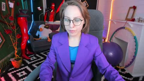 Snapshot of aphexqueen chatting on 12.28.24 APHEX QUEEN online show from 12.28.24