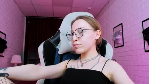 Snapshot of aphexqueen chatting on 01.11.25 APHEX QUEEN online show from 01.11.25