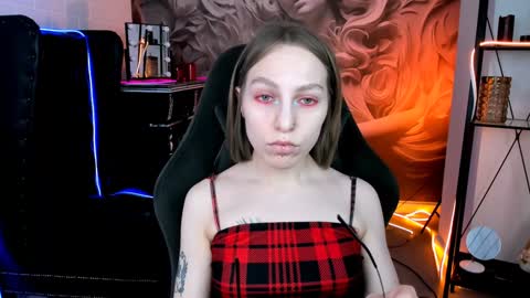 Snapshot of aphexqueen chatting on 01.30.25 APHEX QUEEN online show from 01.30.25