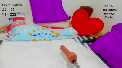 Snapshot of aphrodites_ass chatting on 09.22.25 Tati Colombian online show from 09.22.25