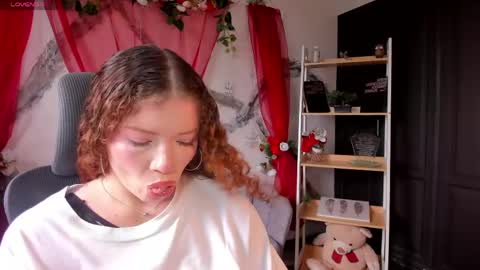 Snapshot of aphroditesweet chatting on 05.02.26 aphrodite online show from 05.02.26