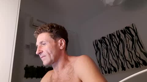 Snapshot of apollobest77 chatting on 12.20.24 apollobest77 online show from 12.20.24