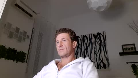 Snapshot of apollobest77 chatting on 01.11.25 apollobest77 online show from 01.11.25
