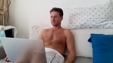 Snapshot of apollobest77 chatting on 09.09.25 apollobest77 online show from 09.09.25
