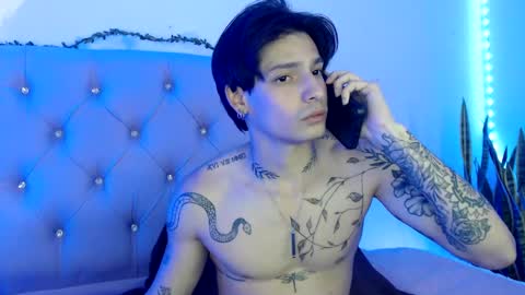 Snapshot of apolo01_ chatting on 01.17.25 Apolo online show from 01.17.25
