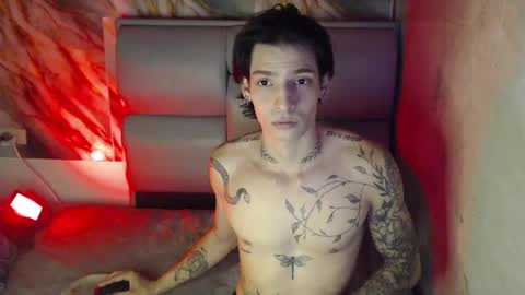 Snapshot of apolo01_ chatting on 10.16.25 Apolo online show from 10.16.25