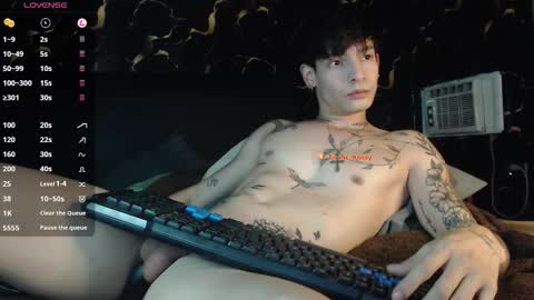 Snapshot of apolo01_ chatting on 12.21.25 Apolo online show from 12.21.25