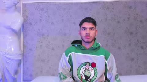 Apolo Grayy online show from 02.08.26