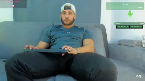 Snapshot of apolo_strange chatting on 11.05.25 apolo_strange online show from 11.05.25