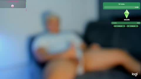 Snapshot of apolo_strange chatting on 11.11.25 apolo_strange online show from 11.11.25