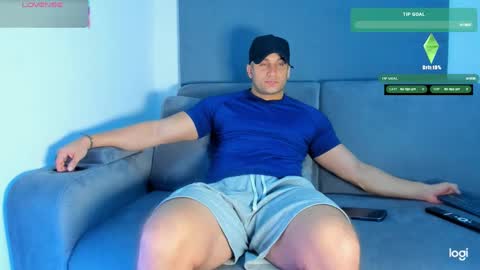 Snapshot of apolo_strange chatting on 11.13.25 apolo_strange online show from 11.13.25