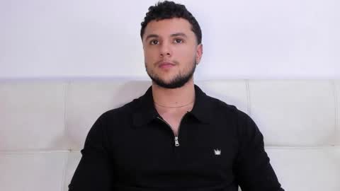 Snapshot of apoloklein_ chatting on 12.16.25 Apolo Klein online show from 12.16.25