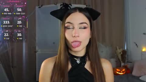 Vicki online show from 10.25.25