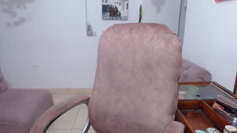 apprilfoxx online show from 11.12.25