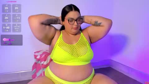 Snapshot of apriilpeach_ chatting on 05.11.26 Maria online show from 05.11.26