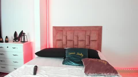 april collinsxx online show from 02.22.25