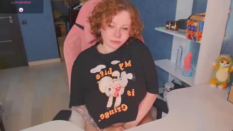 Snapshot of april_hentaigirl chatting on 10.13.25    my special content  online show from 10.13.25