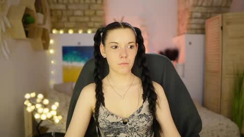 april_olsen online show from 03.06.25