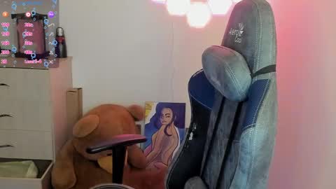 aqua emilly online show from 02.25.25