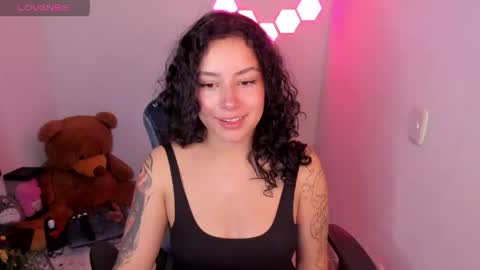 aqua emilly online show from 04.16.26