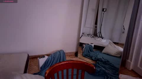 Snapshot of aqua_sultry chatting on 11.21.25 aqua_sultry online show from 11.21.25