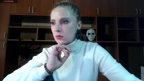 Snapshot of aqualen chatting on 11.08.25 aqualen online show from 11.08.25