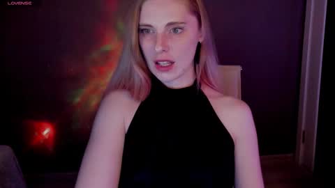 Snapshot of aqualen chatting on 11.12.25 aqualen online show from 11.12.25