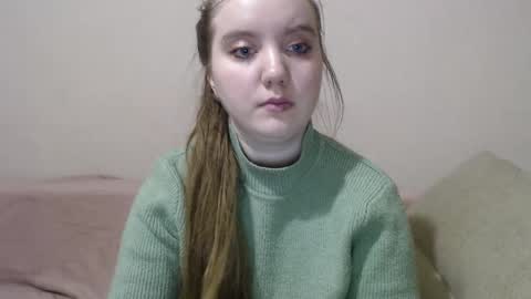 Snapshot of aquanarmin chatting on 12.15.24 Josefin online show from 12.15.24