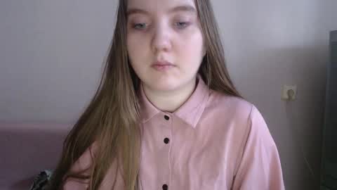 Snapshot of aquanarmin chatting on 02.05.25 Josefin online show from 02.05.25