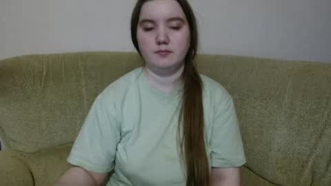 Snapshot of aquanarmin chatting on 06.18.26 Josefin online show from 06.18.26