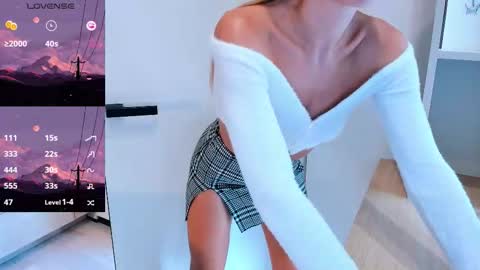 aquilaris online show from 10.23.25