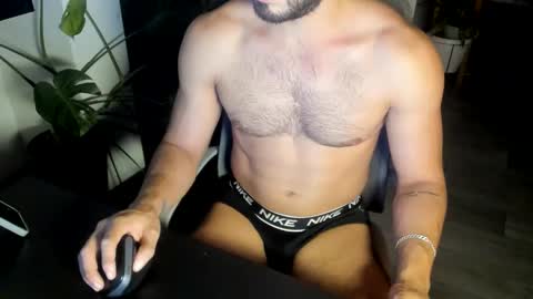 Snapshot of aquiles0224 chatting on 05.19.26 T. online show from 05.19.26