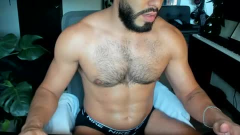 Snapshot of aquiles0224 chatting on 07.17.26 T. online show from 07.17.26