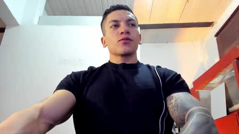 Jonathan online show from 11.04.25