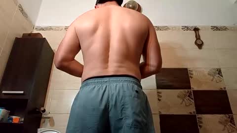 Snapshot of aquinn2000 chatting on 09.14.25 aquinn2000 online show from 09.14.25