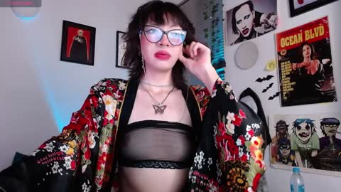 Snapshot of arabella_stone chatting on 12.24.24 Arabella online show from 12.24.24