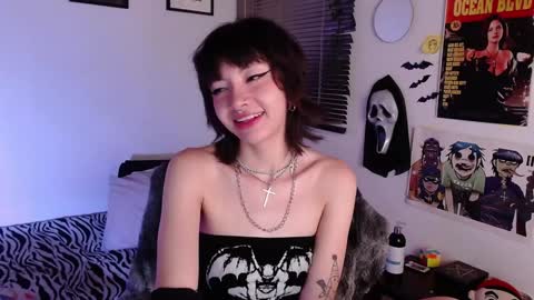 Snapshot of arabella_stone chatting on 12.28.24 Arabella online show from 12.28.24