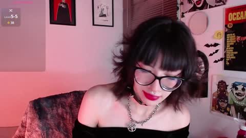 Snapshot of arabella_stone chatting on 01.28.25 Arabella online show from 01.28.25