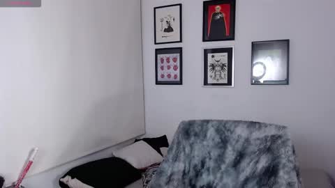 Snapshot of arabella_stone chatting on 10.12.25 Arabella online show from 10.12.25