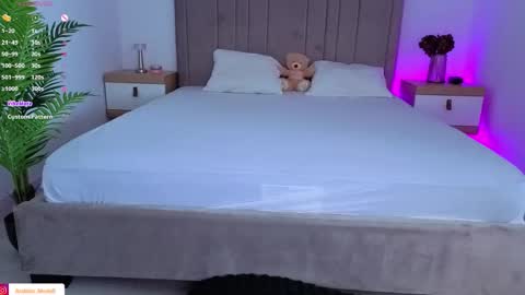 Snapshot of arabian_beautyy chatting on 12.02.25 IsaBella online show from 12.02.25