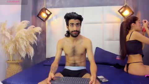 arah_issaa online show from 10.30.25