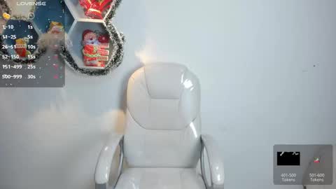 Snapshot of archie_77 chatting on 12.16.25 Archie online show from 12.16.25